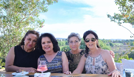  Consuelo Ortiz, Paty Ordóñez, Laura Ortiz y Sandra Correa.