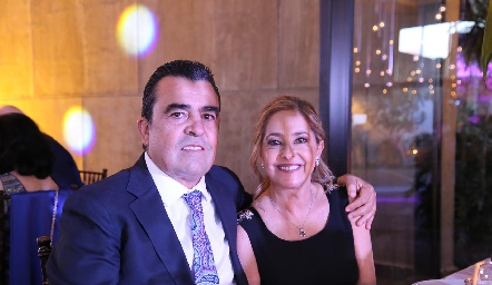  Javier y Patricia Gómez.