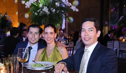  Fabián Herrera, Camila Aviña y Arturo Herrera.