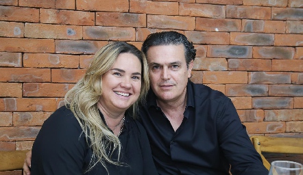  Daniela Benavente y Luis Fernández.