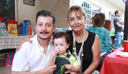  Horacio, Paolo y Eugenia Díaz de León.
