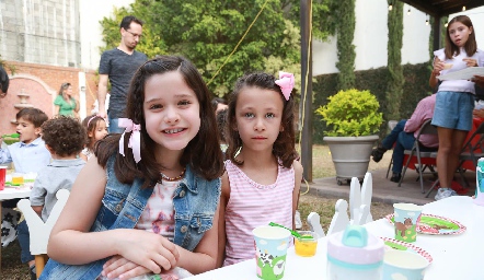  Sofía y Emilia.