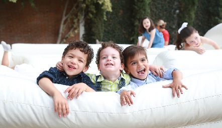  Mariano Moya, Bosco Lisaola y Santiago.