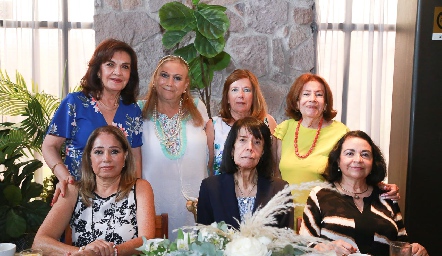  Rosa Elena Velasco, Ana María Valdés, Margarita Garza, Maru Contreras, Adriana Maldonado, Maga Contreras, y Marta González.