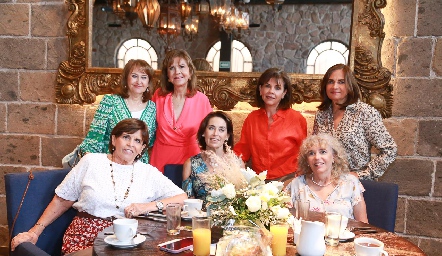  Perla Salazar, Lucía Estrada, Teté Muñoz, Mónica Guillen, Amaya, María Elena torre y Rita Llamazares.