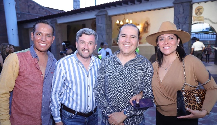  Arturo, Leonado, René Garay y Alejandra Melo.