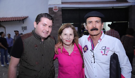  Miguel Castro, Miriam Menchaca y Miguel Castro.