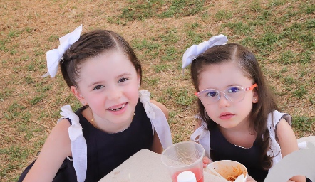  Luciana y Javiera.