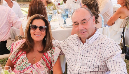  Martha Elena Muñiz y Fernando López.