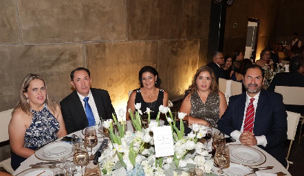  Martha y Miguel Alcalde, Claudia Silos, Sofía Carrillo y Ricardo Perafán.