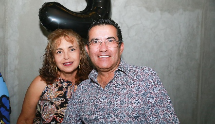 Ivonne Hernández y Luis Raymundo Hernández.