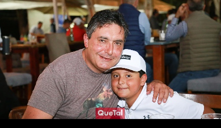  Alejandro Espinosa y Alejandro Espinosa.
