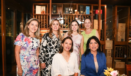 Elizabeth Báez, Elvia Pérez, Fer Pérez, Lourdes Gutiérrez, Claudia Quintero y Carolina Aguilar.