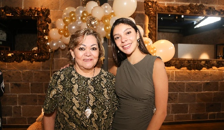 Elsa Pérez y Paulina Pérez.