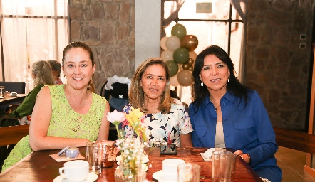 Lourdes Gutiérrez, Elizabeth Báez y Carolina Aguilar.