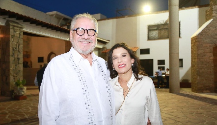  Carlos Mora Álvarez y Gloria Elena Martínez de Mora.