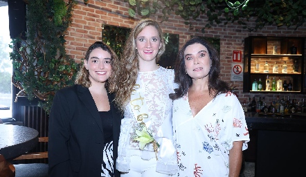  Bárbara de la Garza, Paulina Gómez y Bárbara Martins.