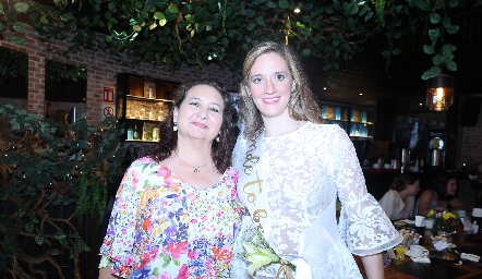  Roxana González y Paulina Gómez.