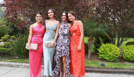 Isabela Navarro, Valentina Salazar, Emilia Cohen y Ofelia.
