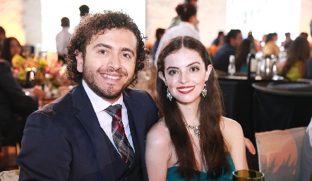  Mauricio Garza y Gabriela.