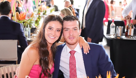  Marcela Flores y Josué García.
