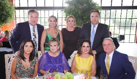  Jacobo, Verónica y Marcela Payán, Roberto Silva, Verónica Conde, Yolanda Espinosa, Gaby Payán y Meme Santos.