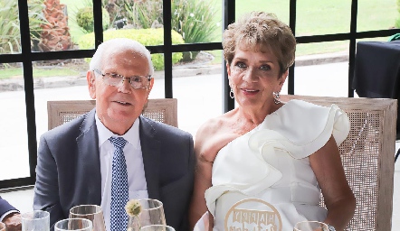  Humberto Siller y Emma Martínez.