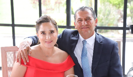  Blanca Macías y Samuel Villarreal.
