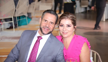  Mauricio Monsiváis y Cristina Pérez.