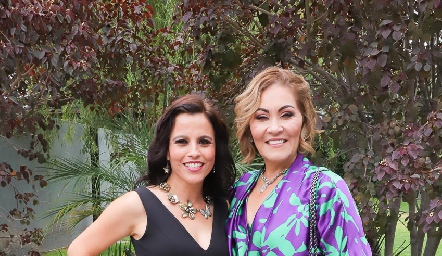  Adriana Cabrero y Ángeles Barba.