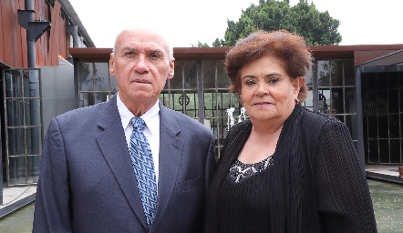  Arturo Sánchez y Lourdes Montemayor.