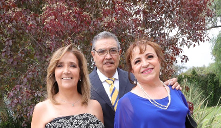  Armida César, Luis Manuel Ponce y Lucero González.