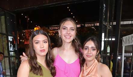  Isabela Siller, María Isabel Siller y Valentina.