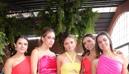  Sofía Delgado, Mariana Arteaga, Vanessa Rosa, Majo Herrera y Bárbara Massa.