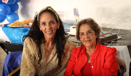  Patricia Rodríguez y Rosa María Álvarez.