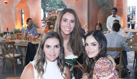  Rocío Muriel, Daniela Villarreal y Ximena Navarrete.
