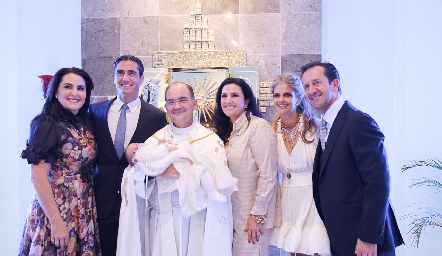  Daniela Lebrija, Rafael Lebrija, el padre, Adriana Lebrija, Lu López y Armando Torrado con Jero.