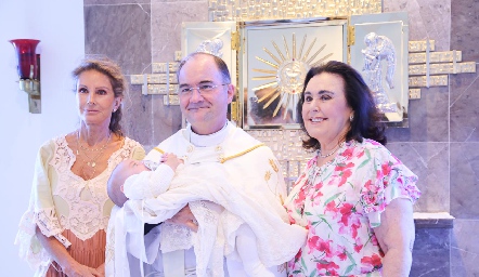  Lourdes Herrera de López, el Padre y Alicia Lebrija con Jero.