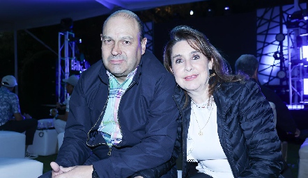  Oscar Gaonzález y Marisol Hernández.