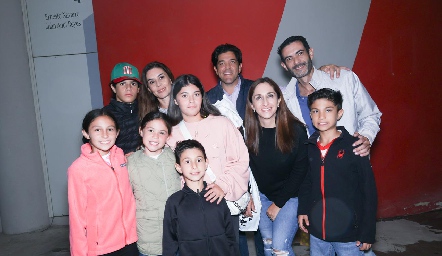  Familia Lozano Hernández y familia Hernández Flores.