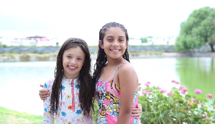  Sofi Romo y María Alejandra.