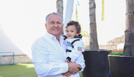  Alan Ríos y Conrad Ríos.