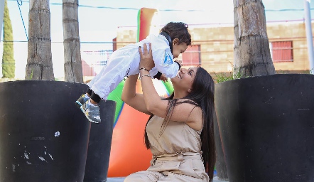  Marisa Ríos y Conrad Ríos.