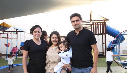  Mercedes, Marisa Ríos, Conrad Ríos y Aldo Acosta.