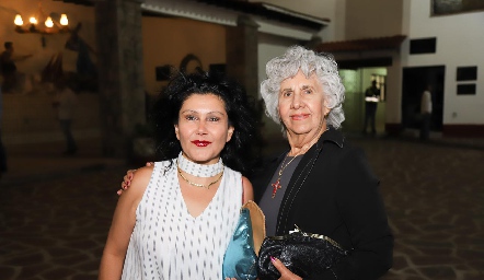  Paloma y Teresa Aranda.