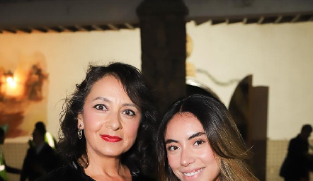  Griselda Bernal y Gala García.