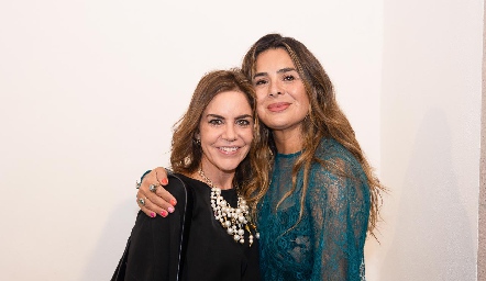 Manola Martín de Campo y Martha Sáenz.