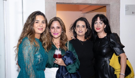  Martha Sáenz, Cristy Reyes, Maricel Gutiérrez y Gaby Herrán.