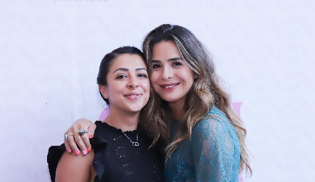  Lara Roth y Martha Sáenz.