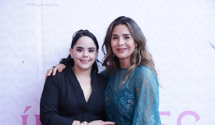  Julieth de Alba y Martha Sáenz.